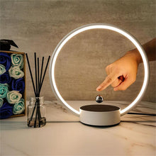 Lade das Bild in den Galerie-Viewer, Gravity Lampe