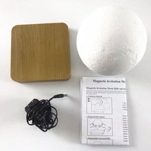 Lade das Bild in den Galerie-Viewer, Tilføj et blikfang til din stue med den magnetiske svævende Mars-lampe.