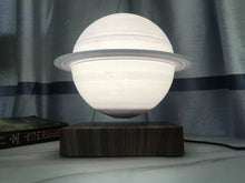Lade das Bild in den Galerie-Viewer, Saturn-lampe med magnetisk leviterende kugle og trælook-base

