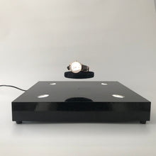 Lade das Bild in den Galerie-Viewer, Magnetisk levitationsstand som en imponerende løsning til at fremvise kunstdekorationer og andre objekter med elegance og præcision